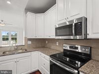 10661 Hinton Way, Manassas, VA 20112