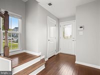 10661 Hinton Way, Manassas, VA 20112