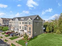 10661 Hinton Way, Manassas, VA 20112