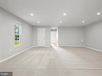 10661 Hinton Way, Manassas, VA 20112