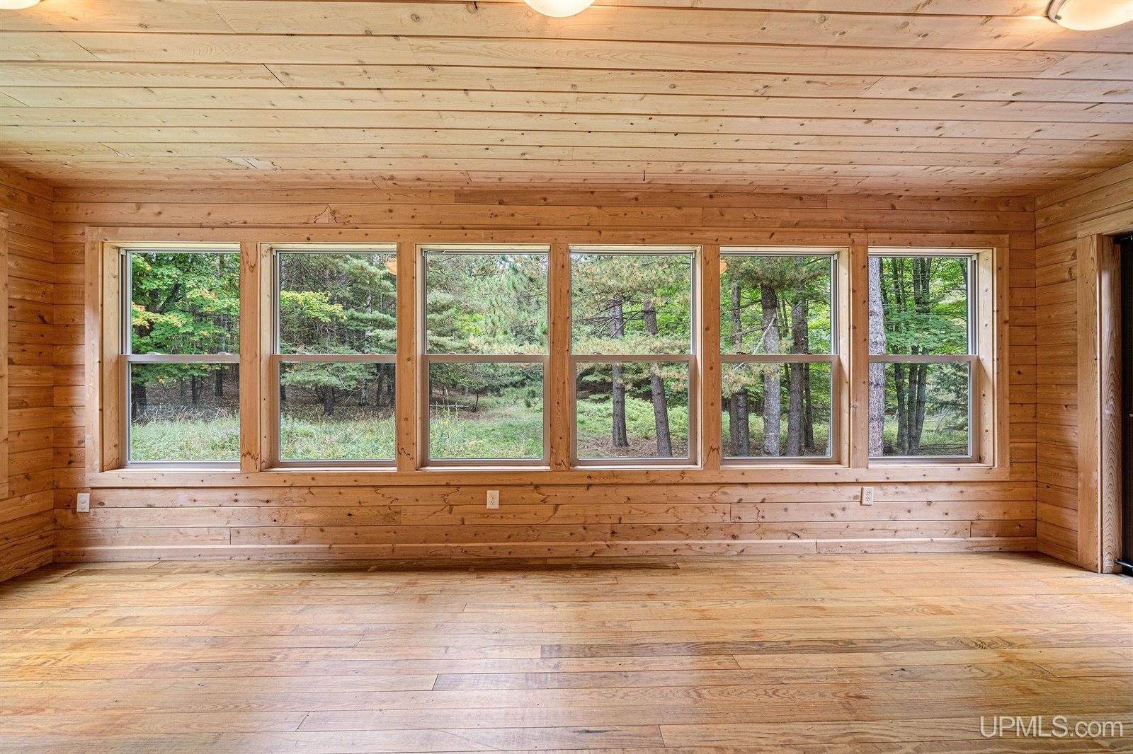 125 Chapel Ridge Road, Marquette, MI 49855