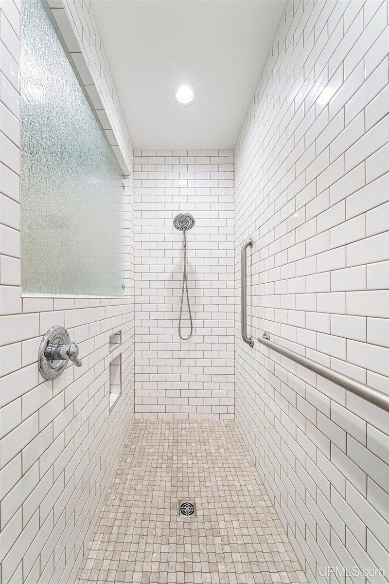 125 Chapel Ridge Road, Marquette, MI 49855