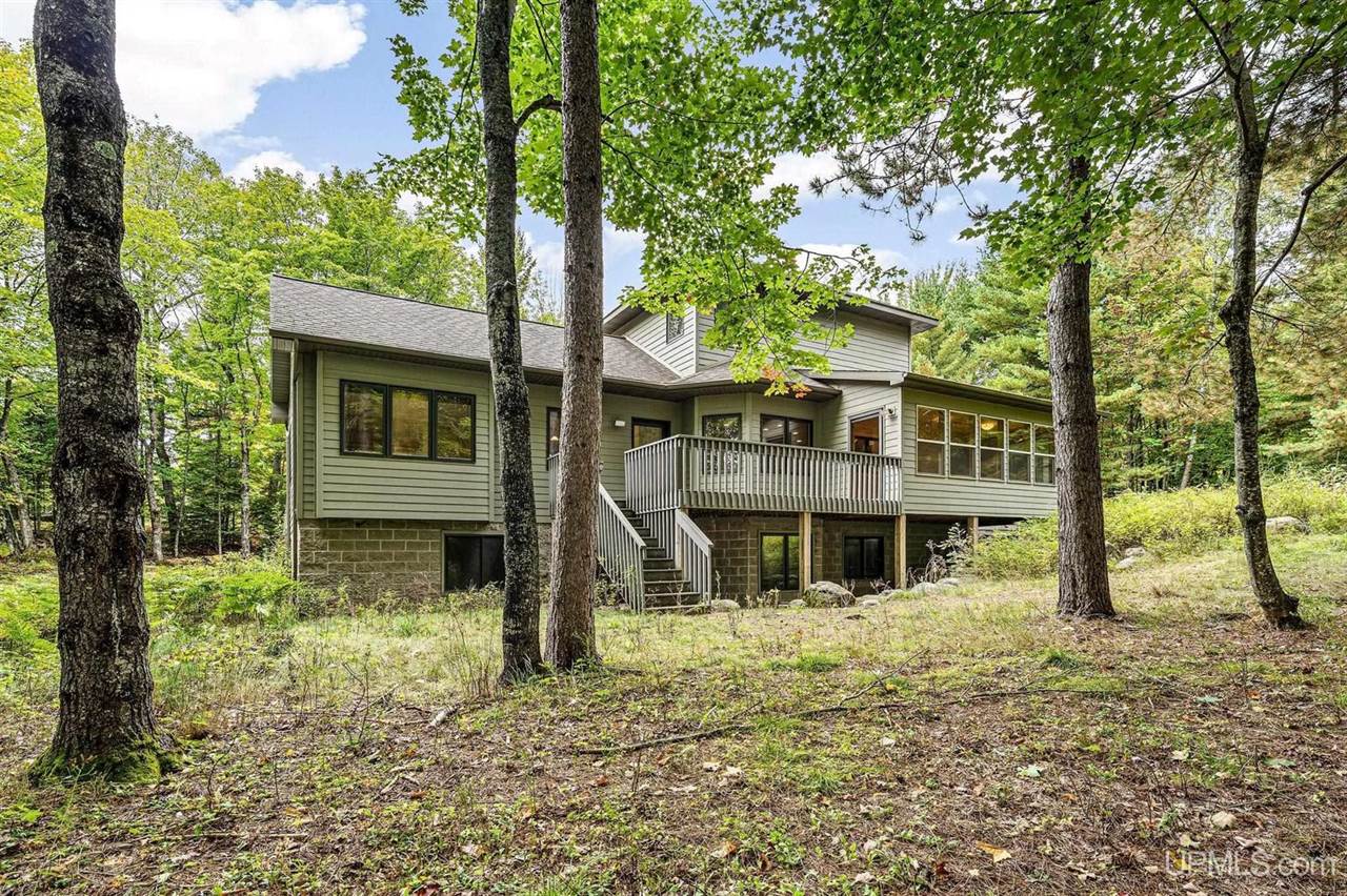 125 Chapel Ridge Road, Marquette, MI 49855