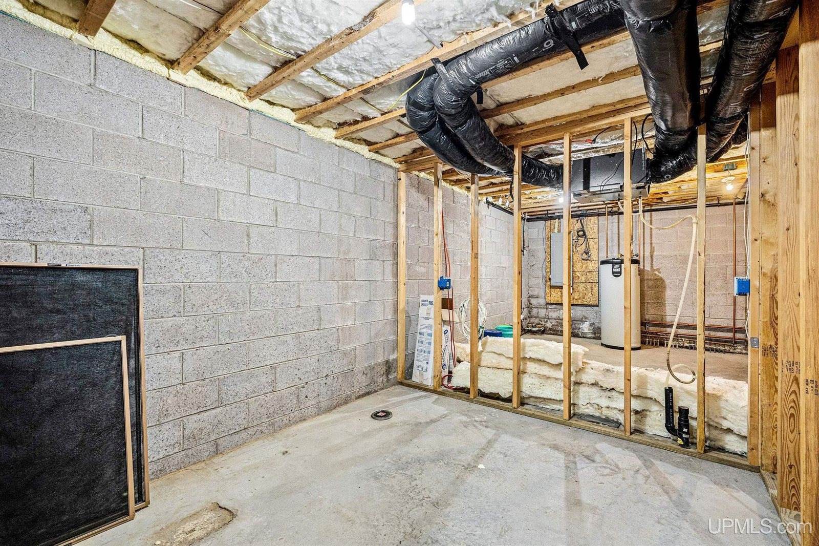 125 Chapel Ridge Road, Marquette, MI 49855