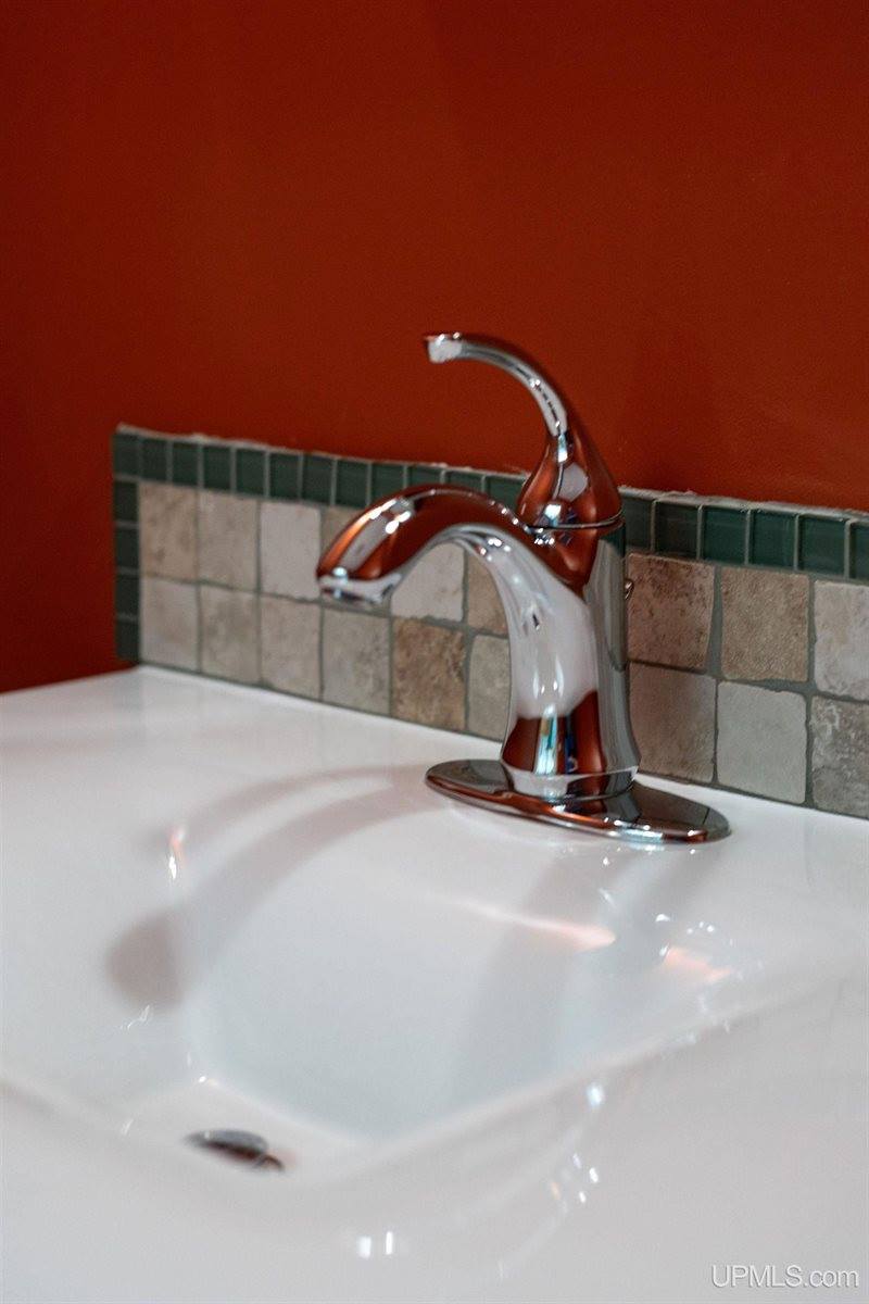 125 Chapel Ridge Road, Marquette, MI 49855