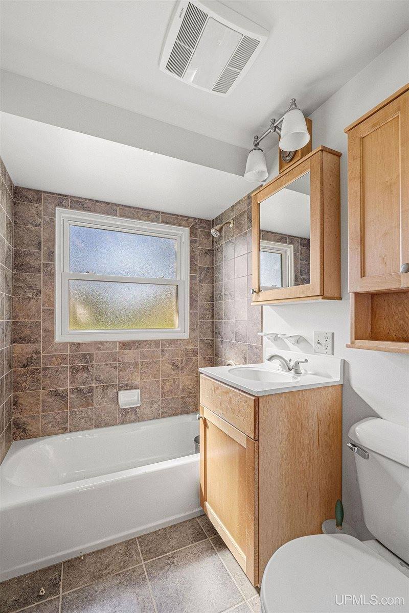 653 Cedar Street, Ishpeming, MI 49849