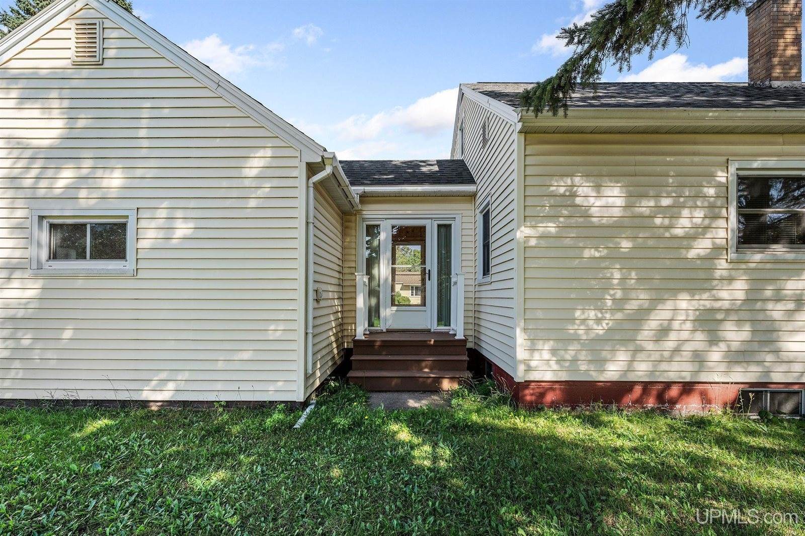 653 Cedar Street, Ishpeming, MI 49849