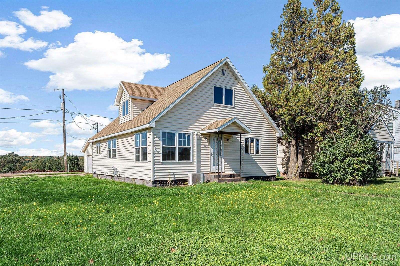 1411 N Second Street, Ishpeming, MI 49849