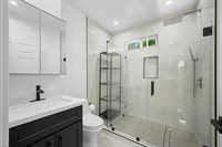 841 Irving Dr #101, Burbank, CA 91504