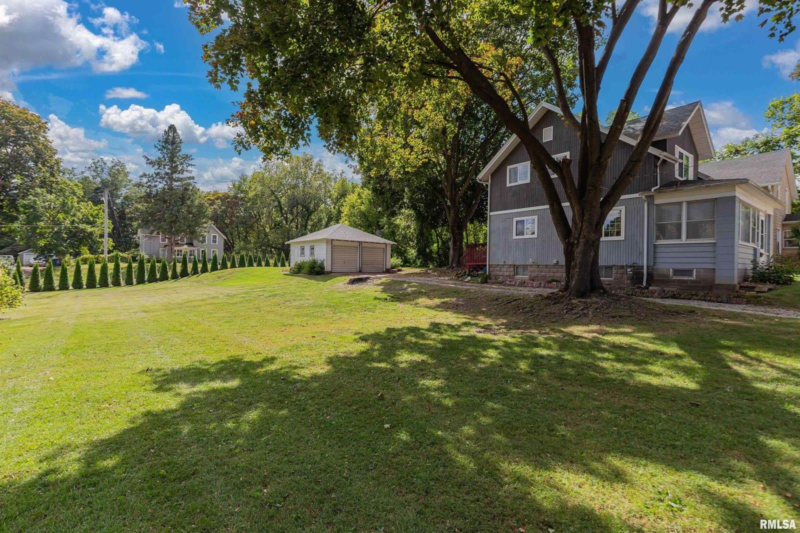 1824 25TH Avenue, Moline, IL 61265