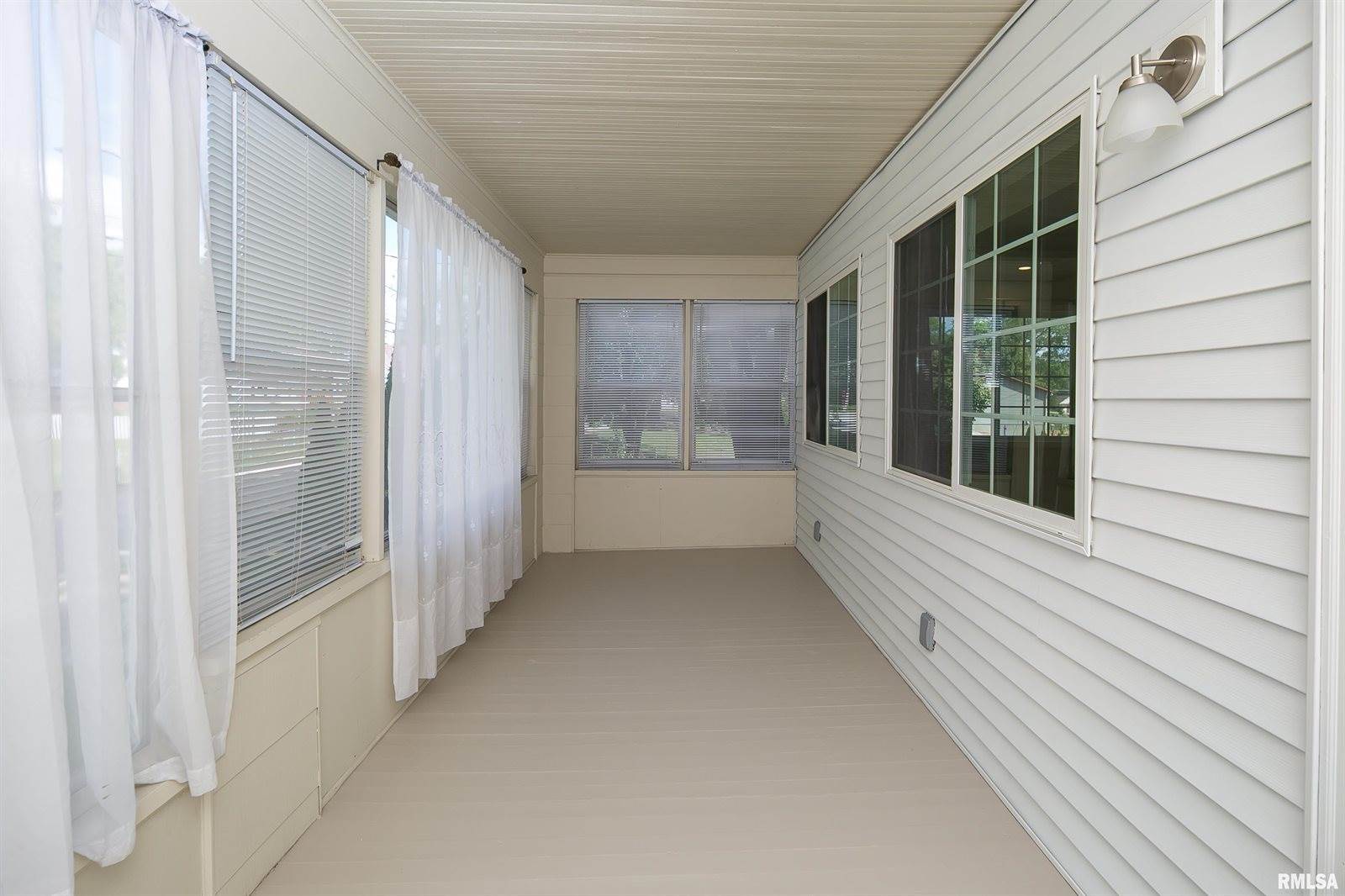 1824 25TH Avenue, Moline, IL 61265