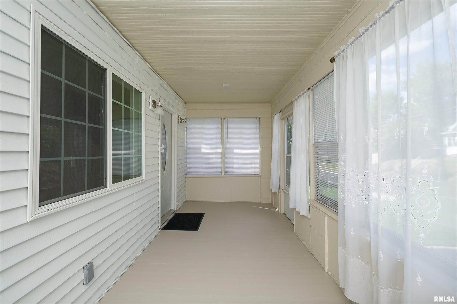 1824 25TH Avenue, Moline, IL 61265