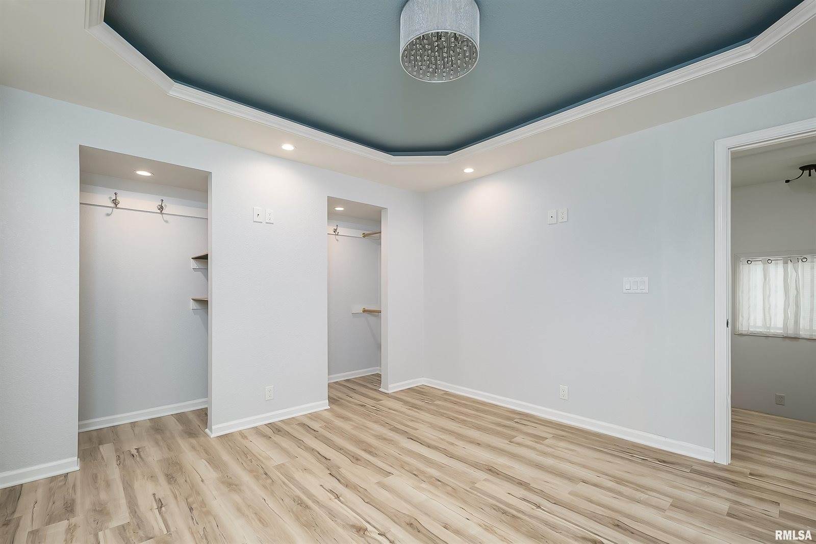 1824 25TH Avenue, Moline, IL 61265