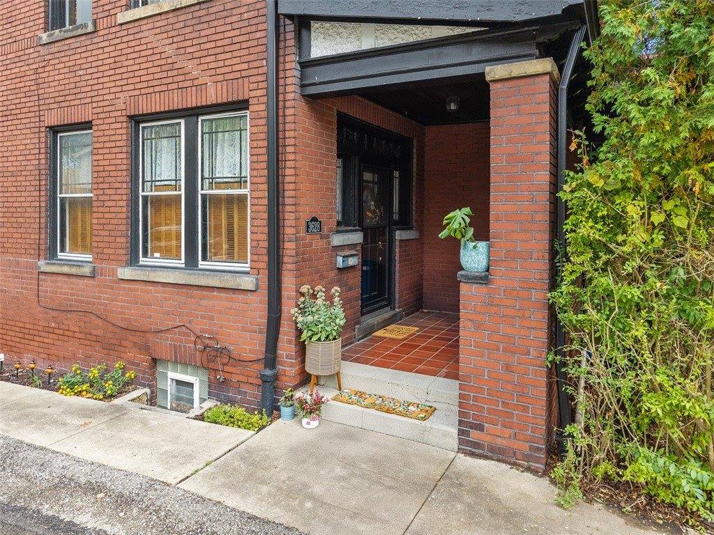 3628 Perrysville Ave, Observatory Hill, PA 15214