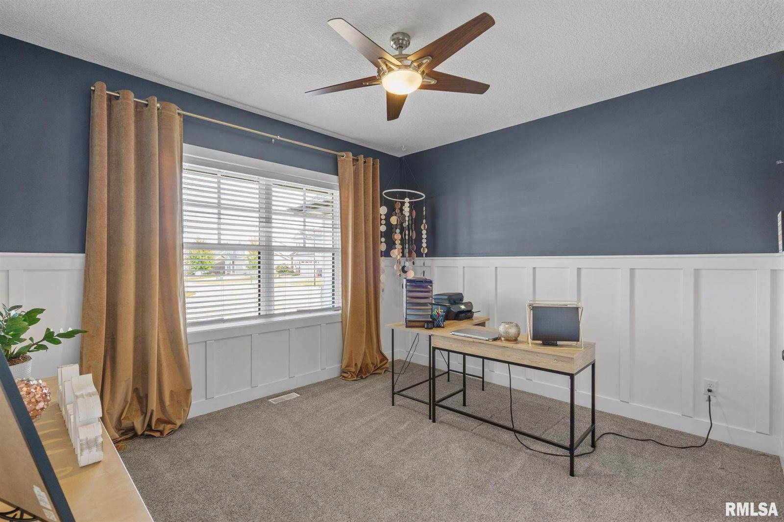 5606 Emily Road, Bettendorf, IA 52722