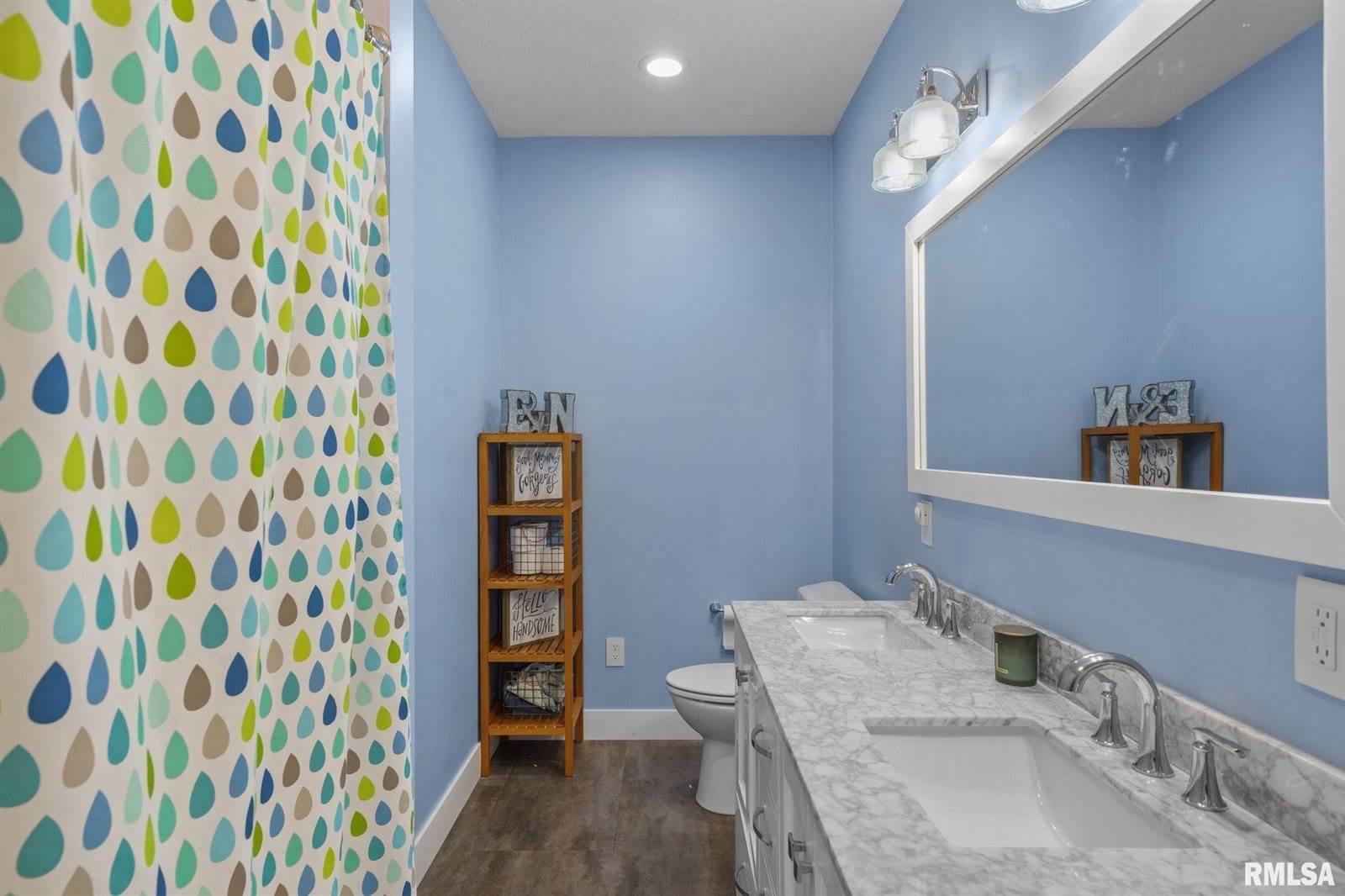 5606 Emily Road, Bettendorf, IA 52722