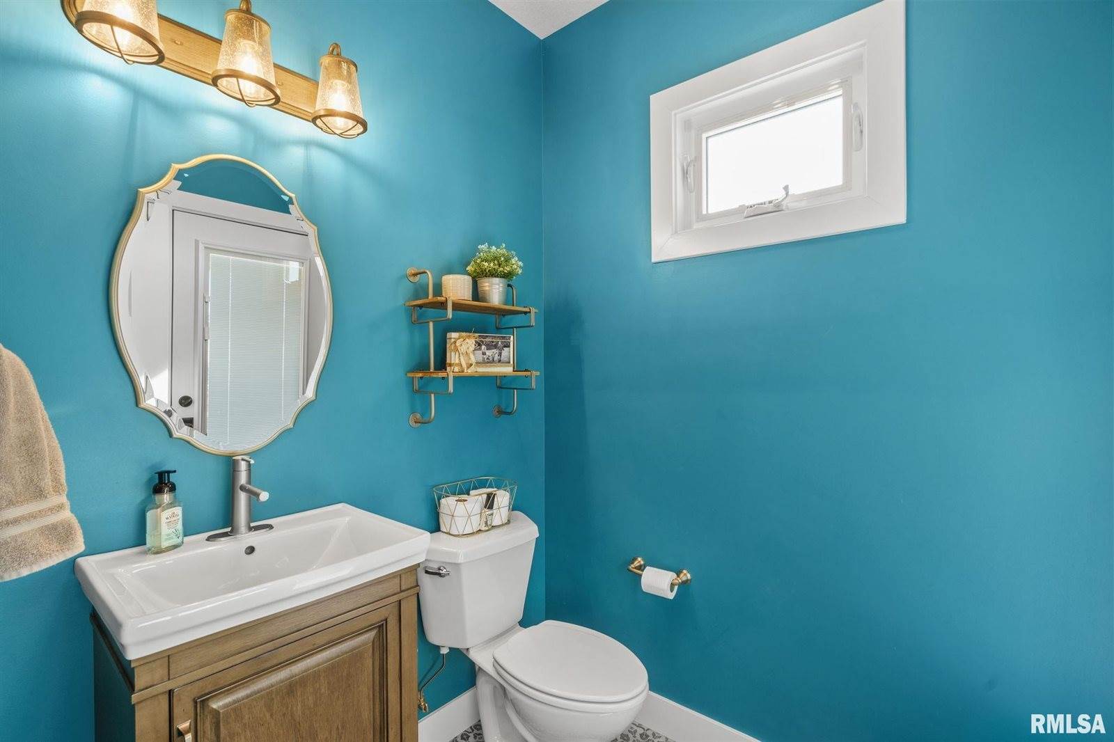 5606 Emily Road, Bettendorf, IA 52722