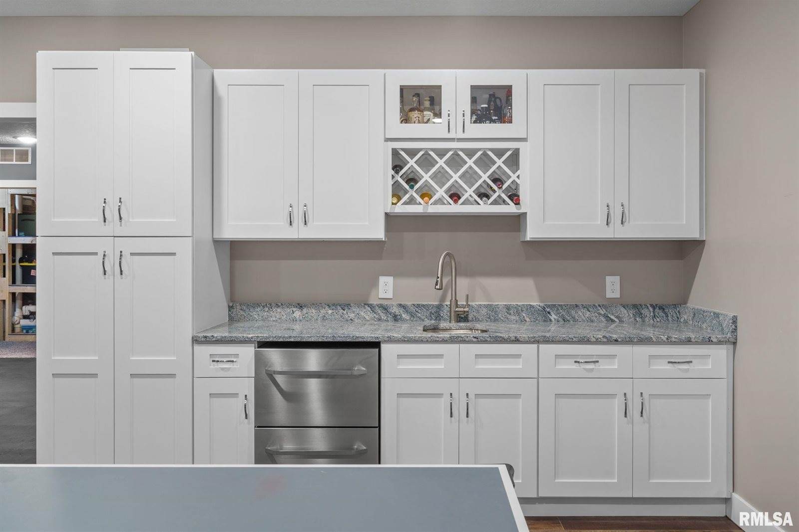 5606 Emily Road, Bettendorf, IA 52722