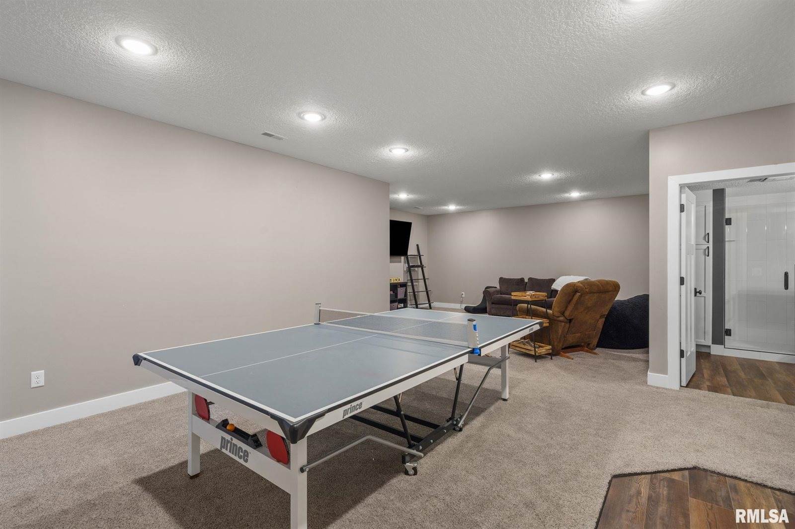 5606 Emily Road, Bettendorf, IA 52722