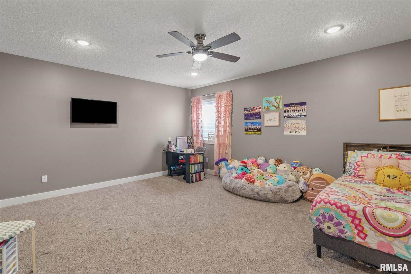 5606 Emily Road, Bettendorf, IA 52722