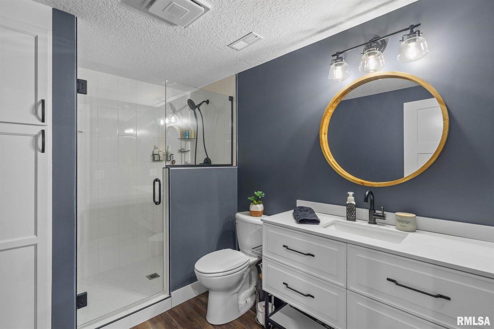 5606 Emily Road, Bettendorf, IA 52722