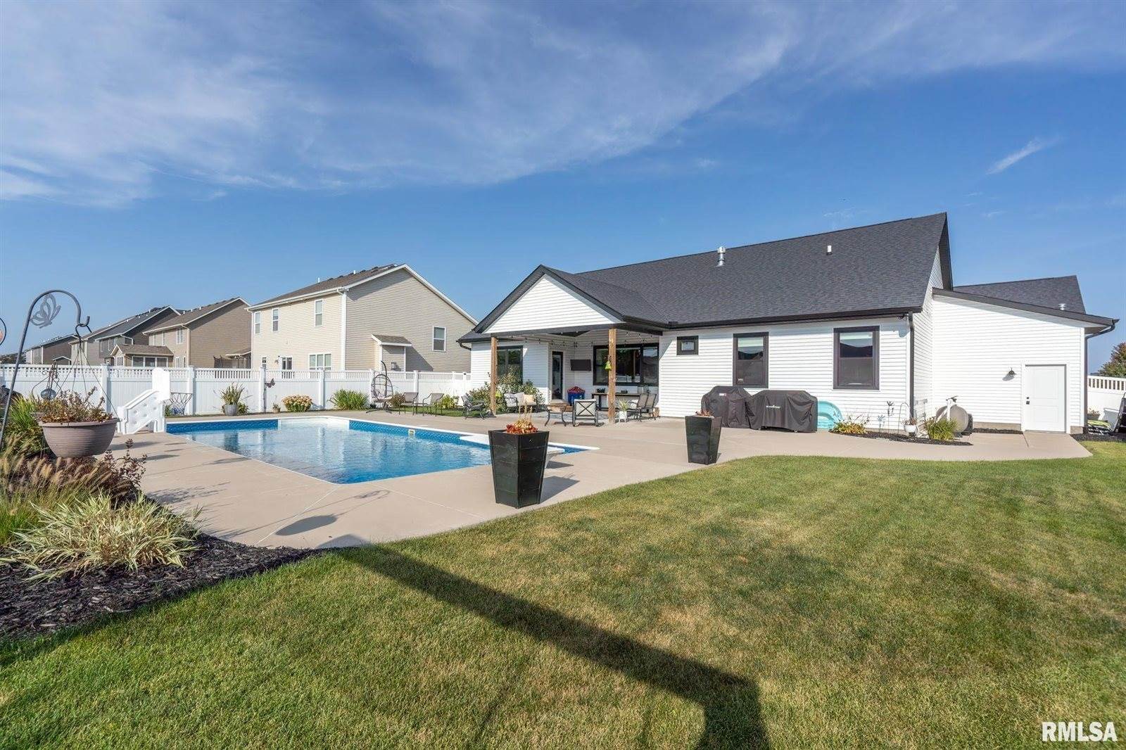 5606 Emily Road, Bettendorf, IA 52722