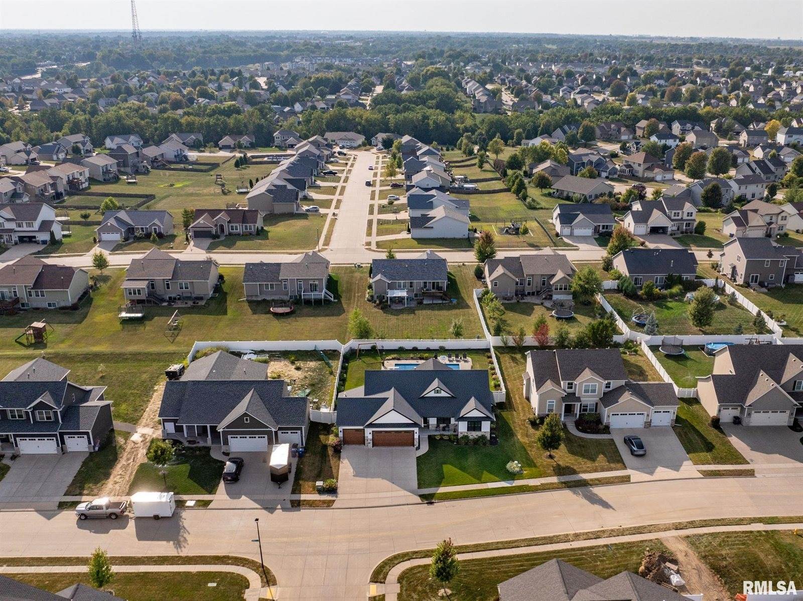 5606 Emily Road, Bettendorf, IA 52722