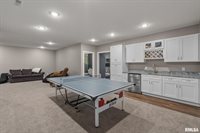 5606 Emily Road, Bettendorf, IA 52722