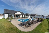 5606 Emily Road, Bettendorf, IA 52722