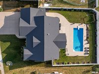 5606 Emily Road, Bettendorf, IA 52722