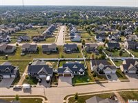 5606 Emily Road, Bettendorf, IA 52722