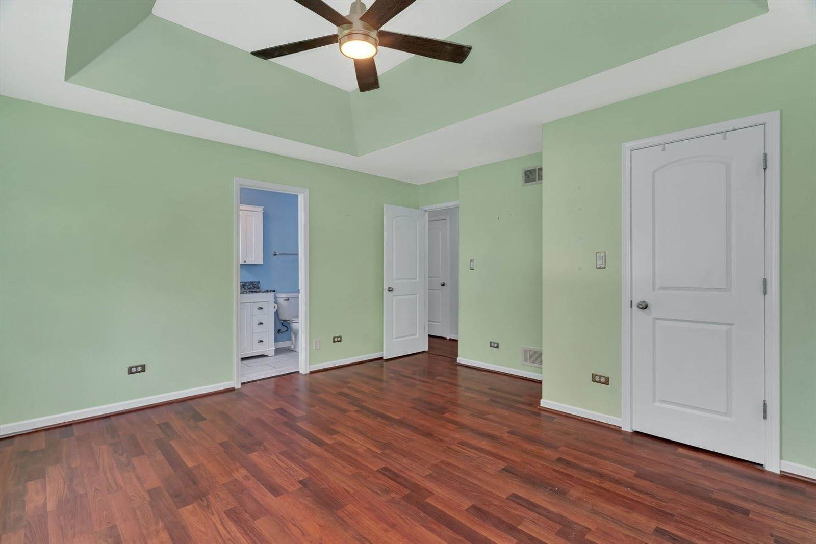 24635 South Alessio Court, Channahon, IL 60410