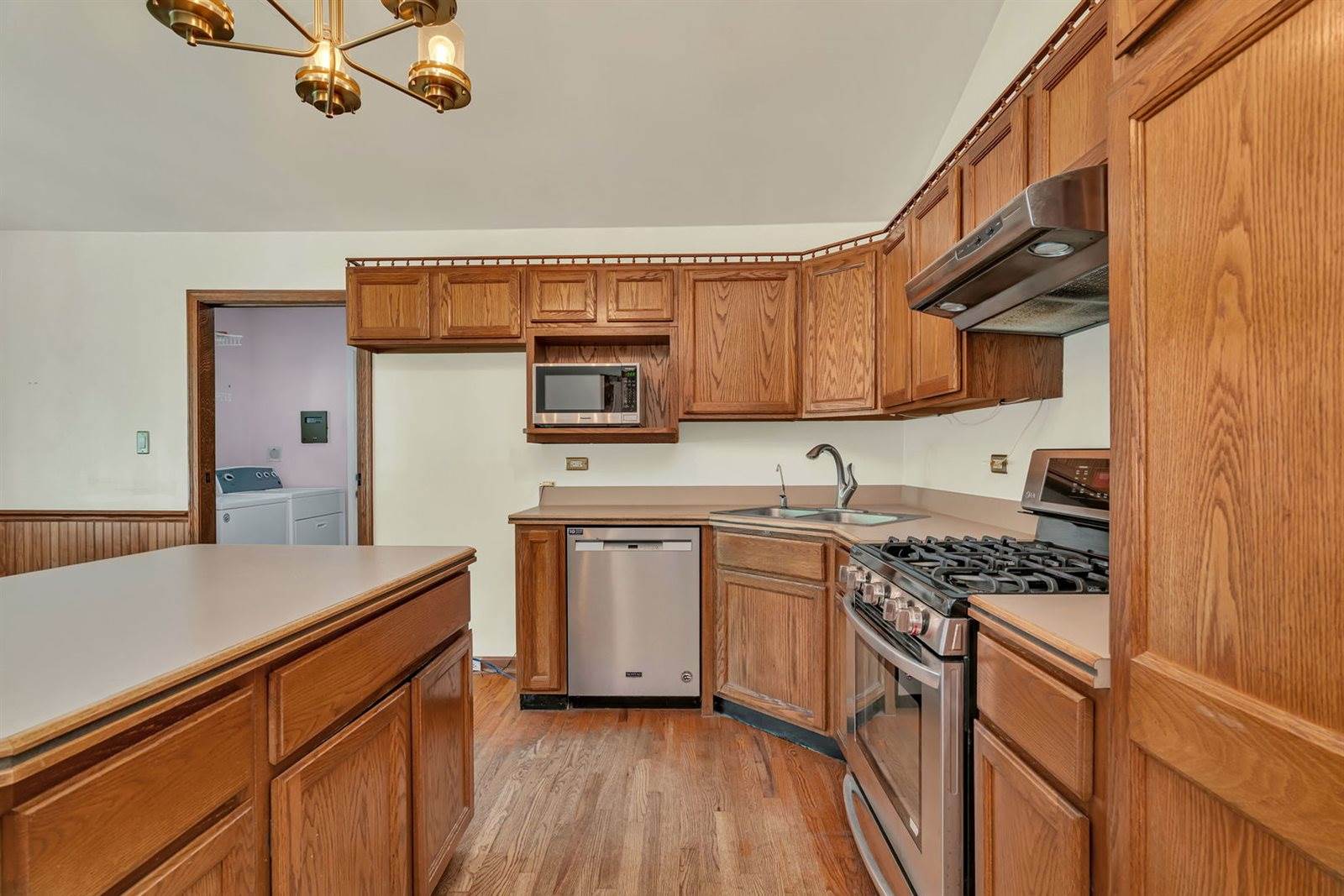 24635 South Alessio Court, Channahon, IL 60410