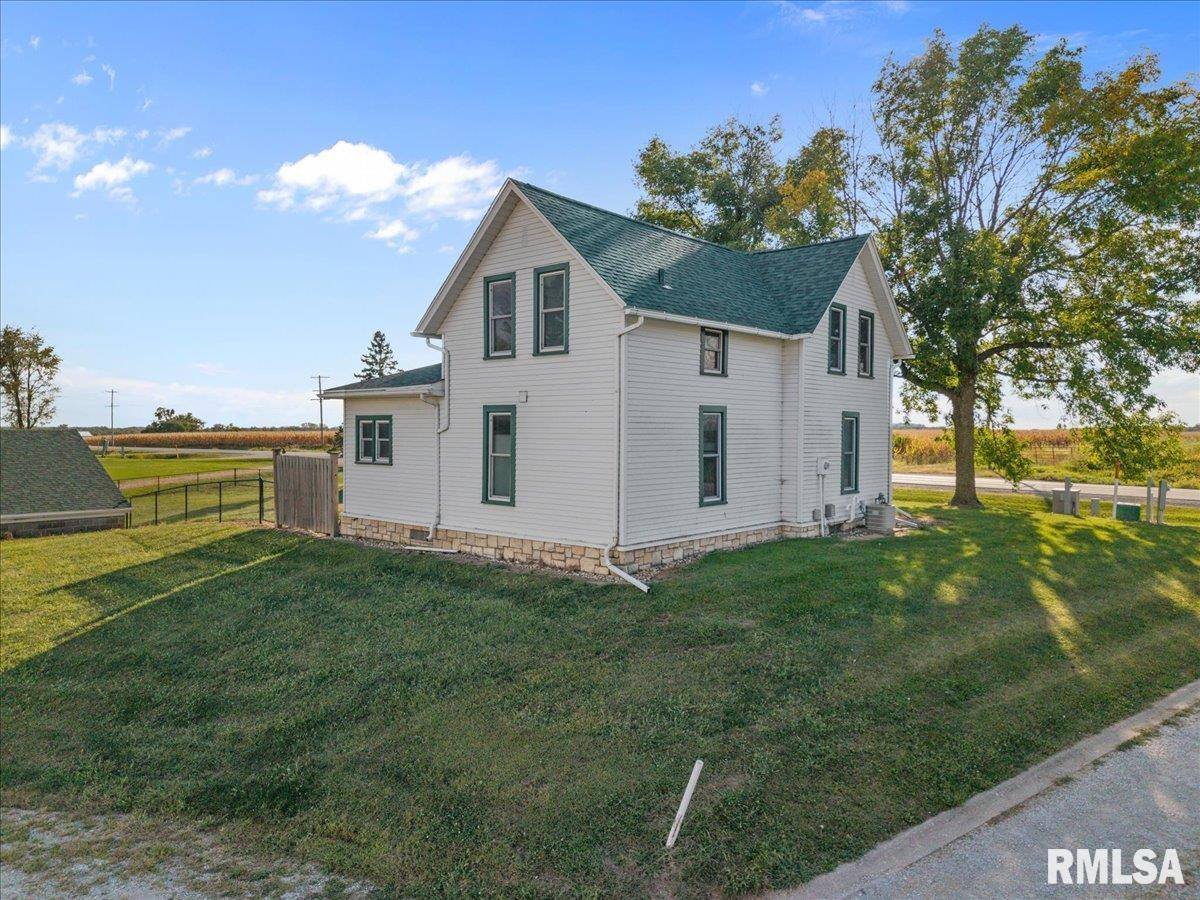 12505 70TH Avenue, Blue Grass, IA 52726