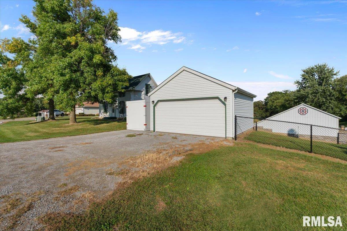 12505 70TH Avenue, Blue Grass, IA 52726