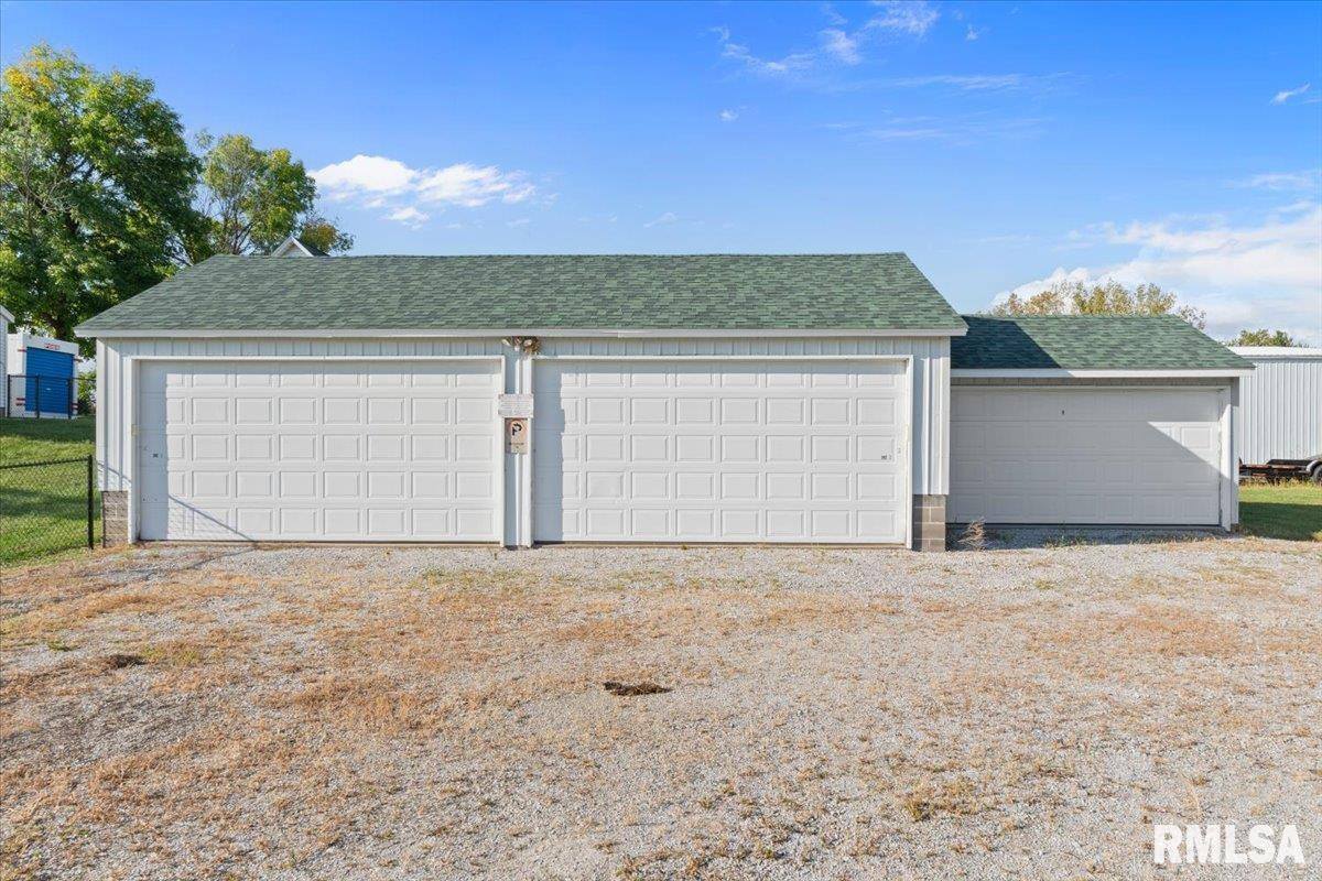 12505 70TH Avenue, Blue Grass, IA 52726