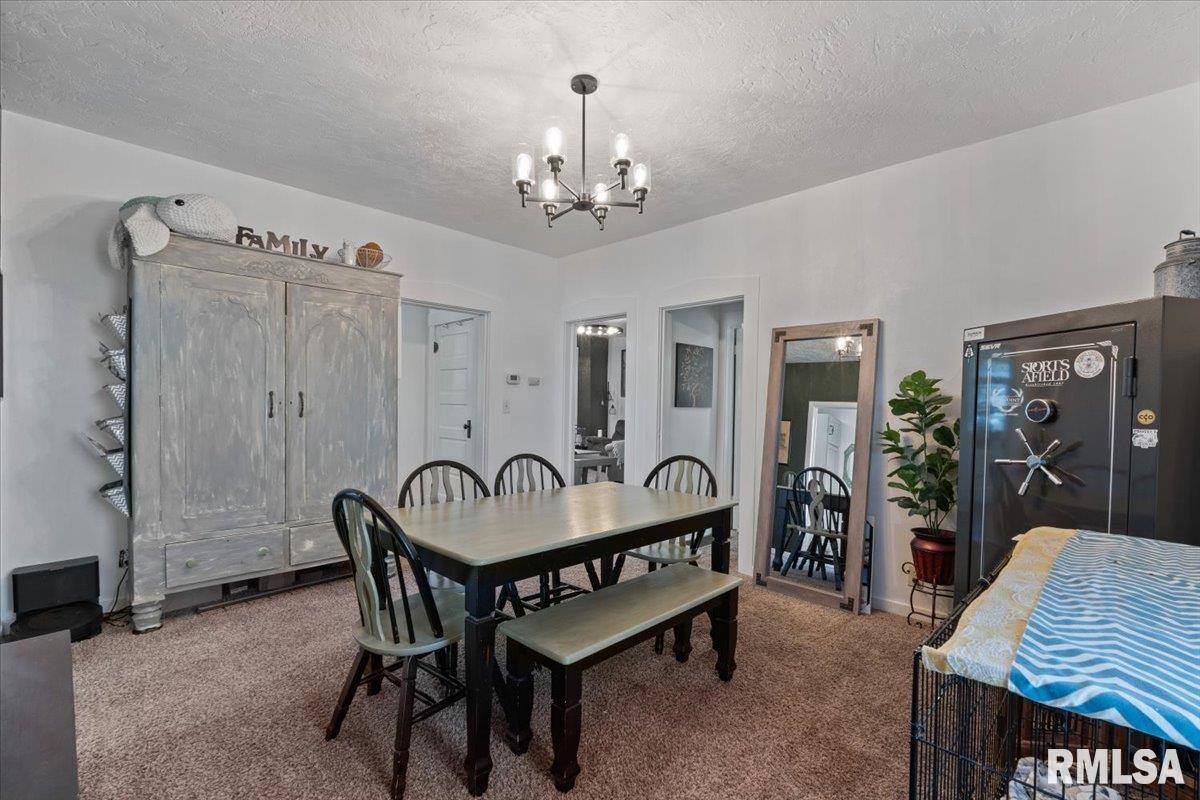 12505 70TH Avenue, Blue Grass, IA 52726