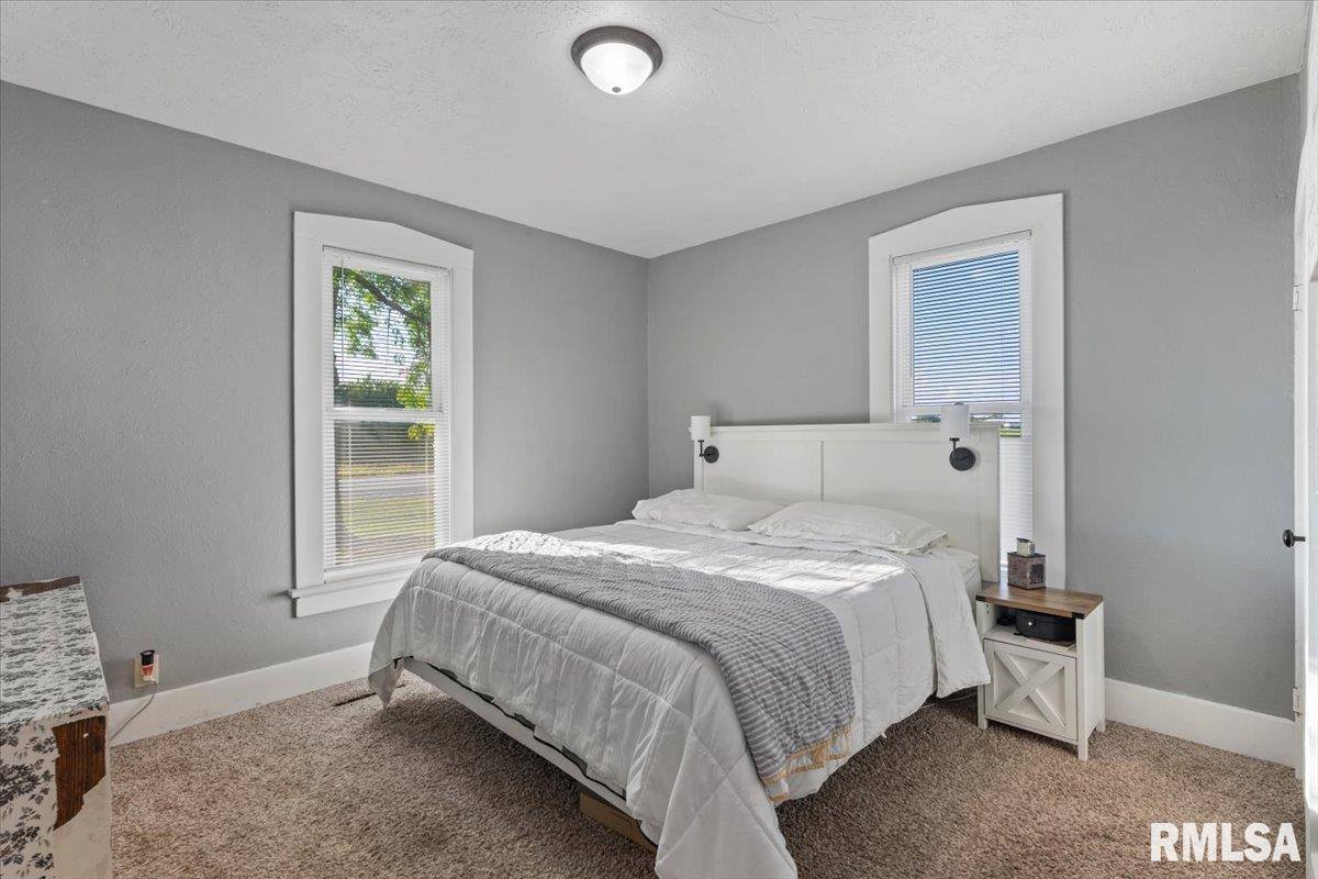 12505 70TH Avenue, Blue Grass, IA 52726