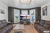 12505 70TH Avenue, Blue Grass, IA 52726