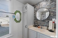 12505 70TH Avenue, Blue Grass, IA 52726