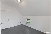 12505 70TH Avenue, Blue Grass, IA 52726