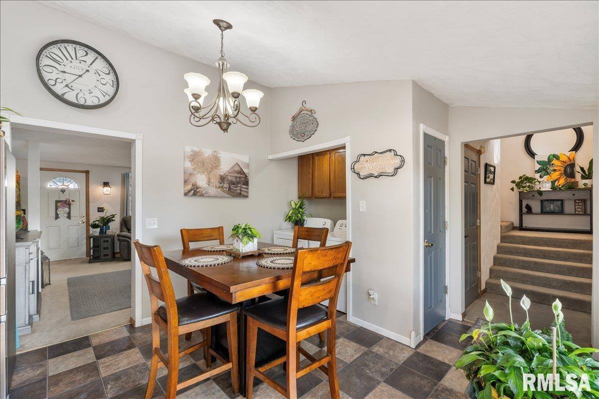 613 North High Street, Port Byron, IL 61275