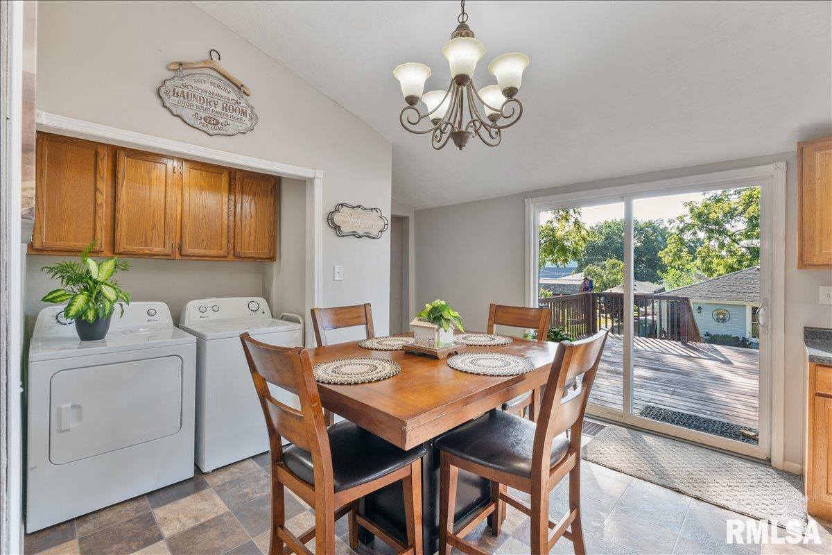 613 North High Street, Port Byron, IL 61275