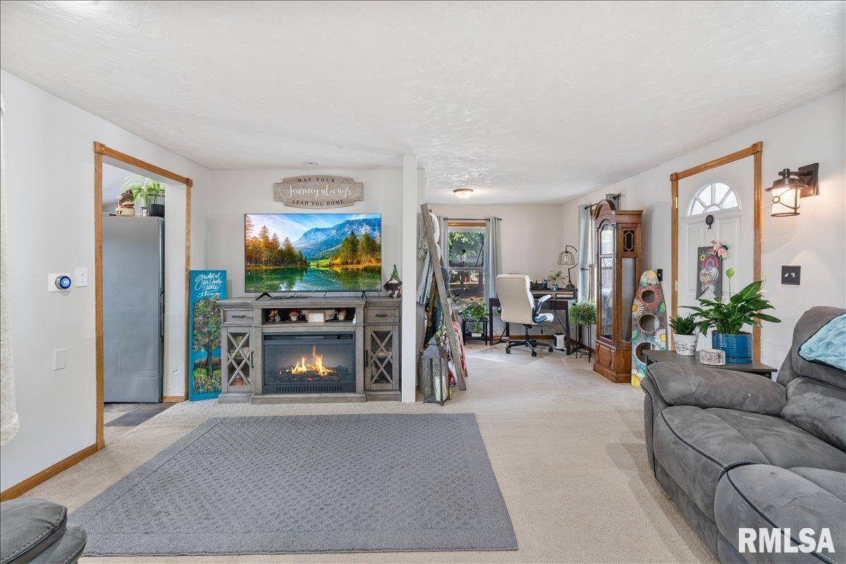 613 North High Street, Port Byron, IL 61275