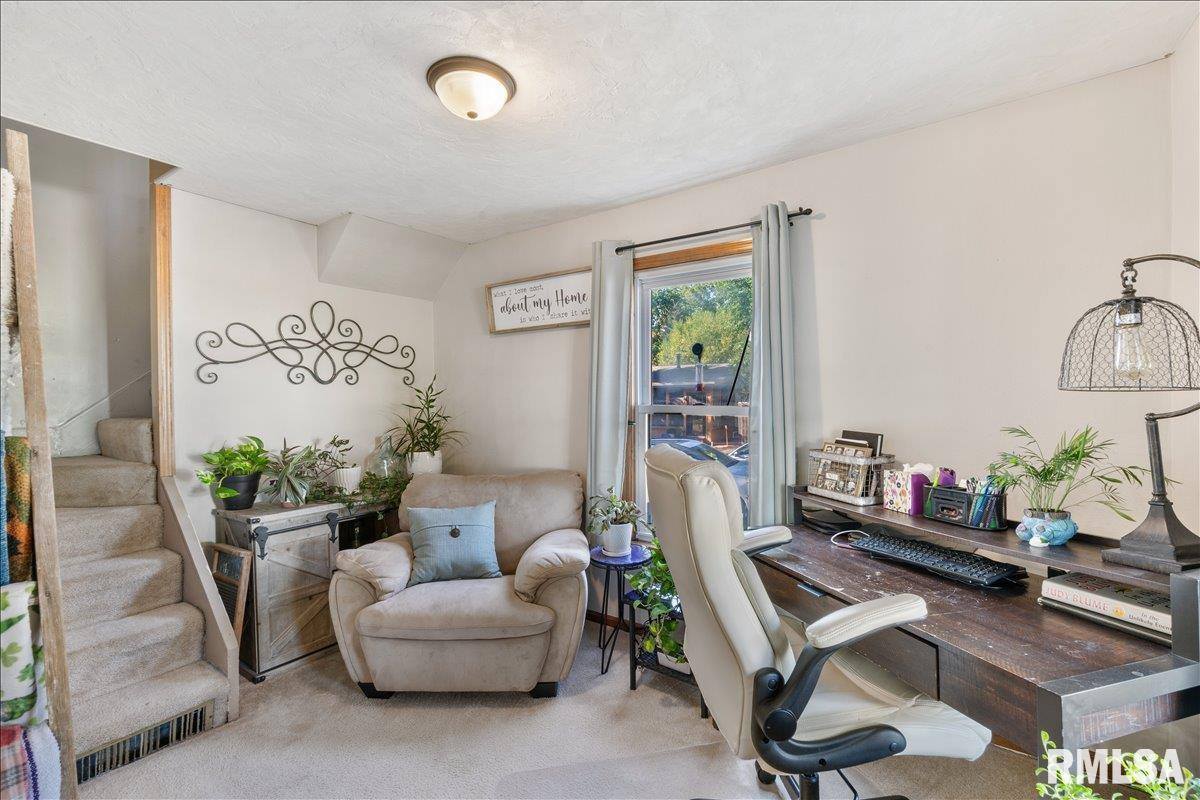 613 North High Street, Port Byron, IL 61275