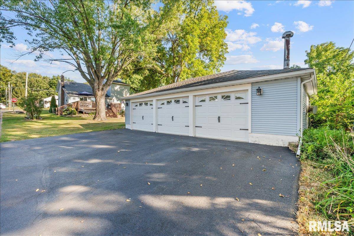 613 North High Street, Port Byron, IL 61275