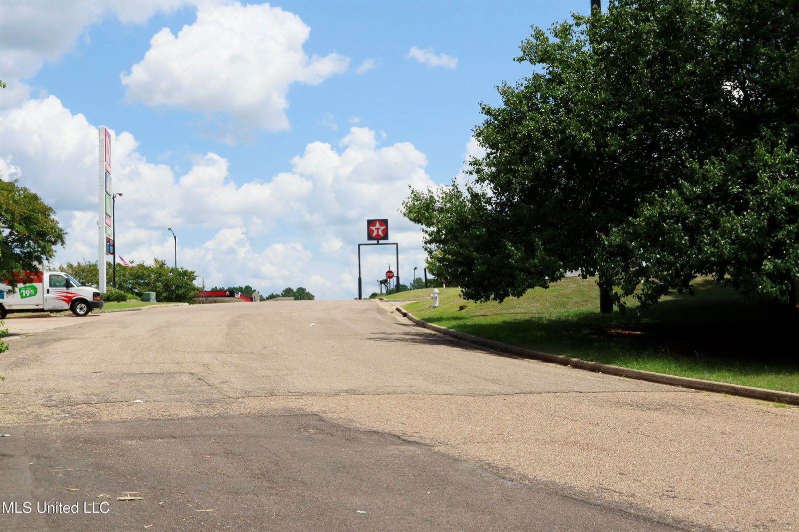 0 Country Place Parkway, Pearl, MS 39208