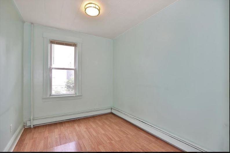 95 West 17th St, Bayonne, NJ 07002