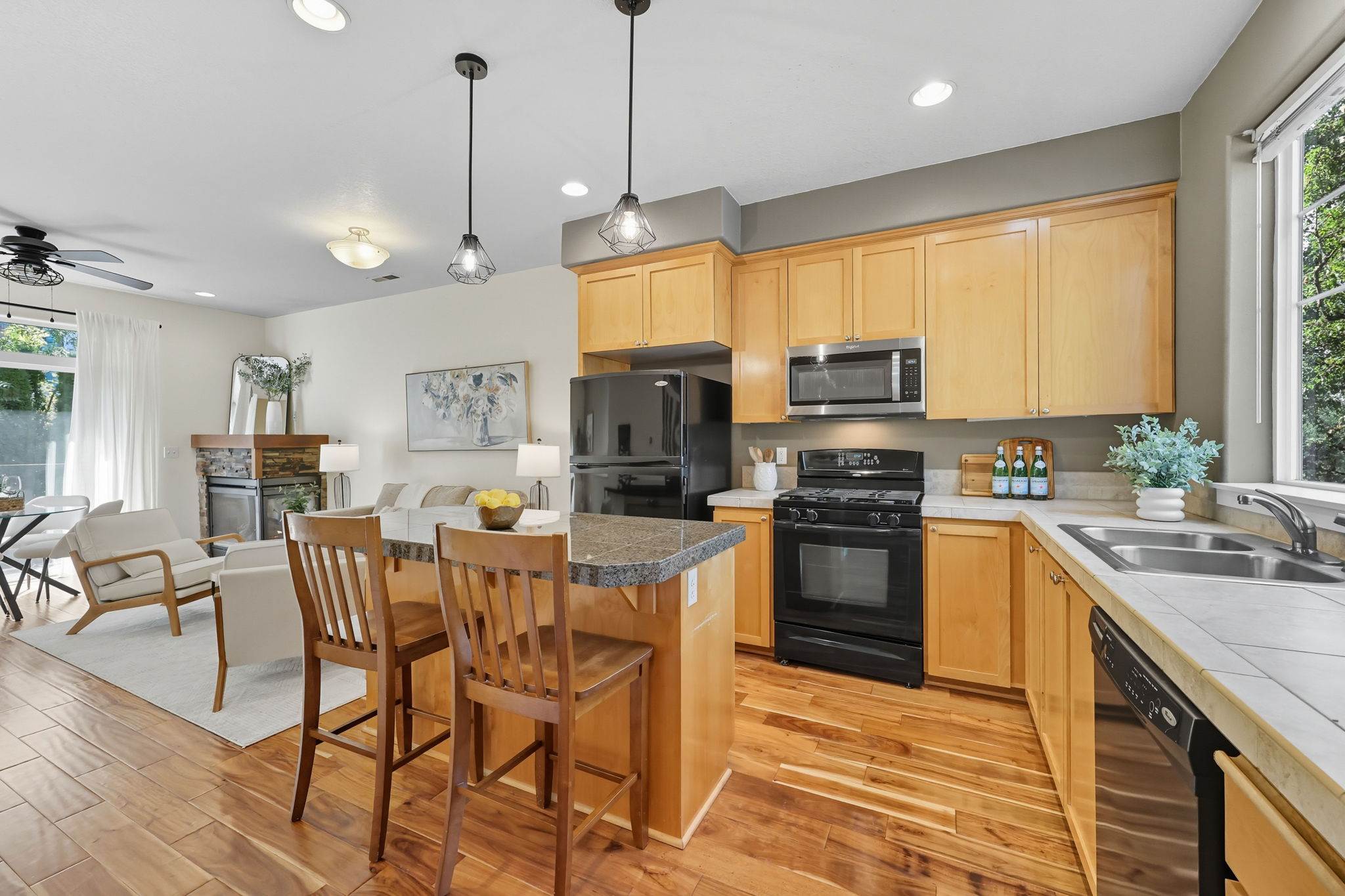 10482 SW 90th Ave, Tigard, OR 97223