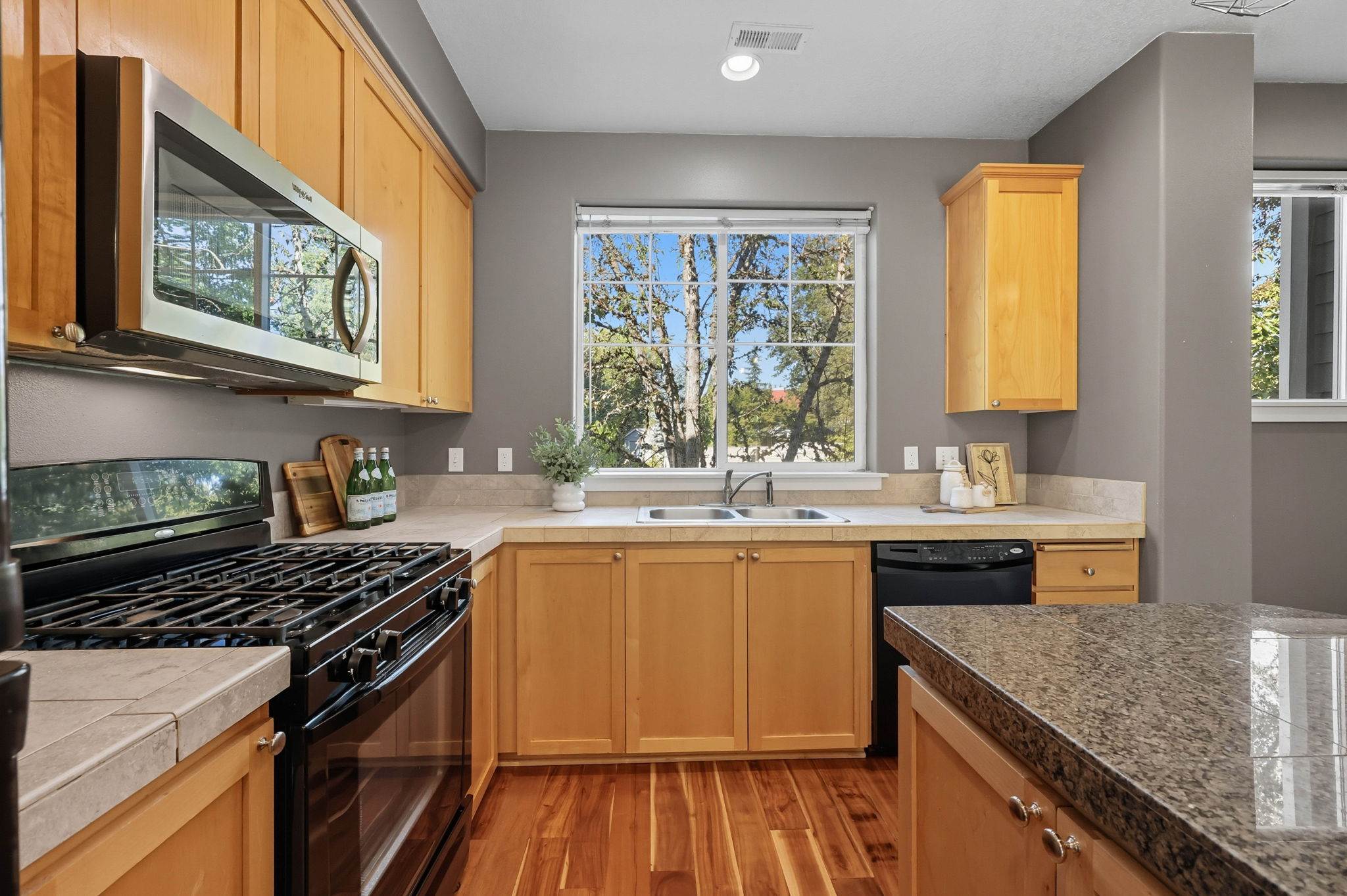 10482 SW 90th Ave, Tigard, OR 97223